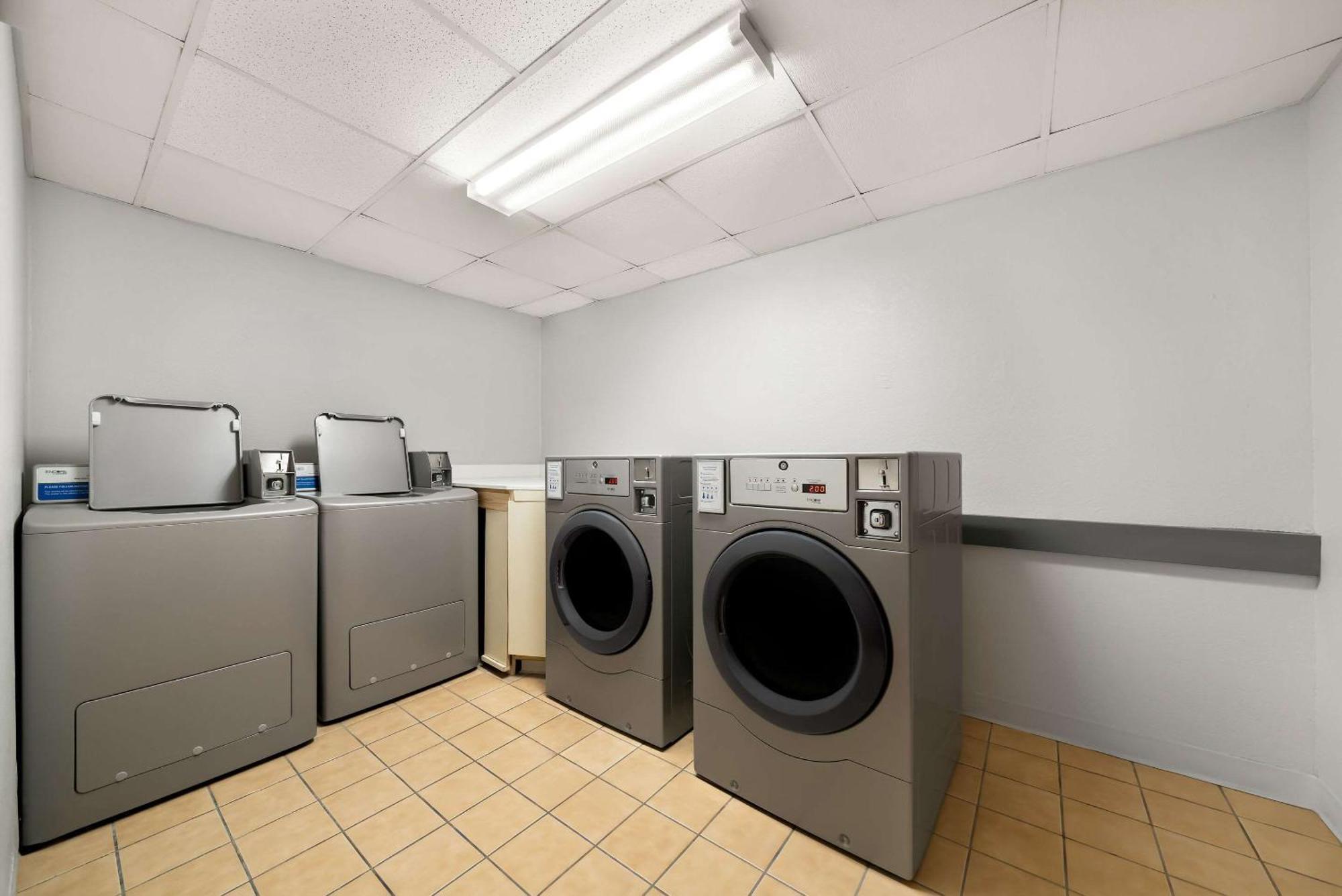 Suburban Studios, Kearney Εξωτερικό φωτογραφία
